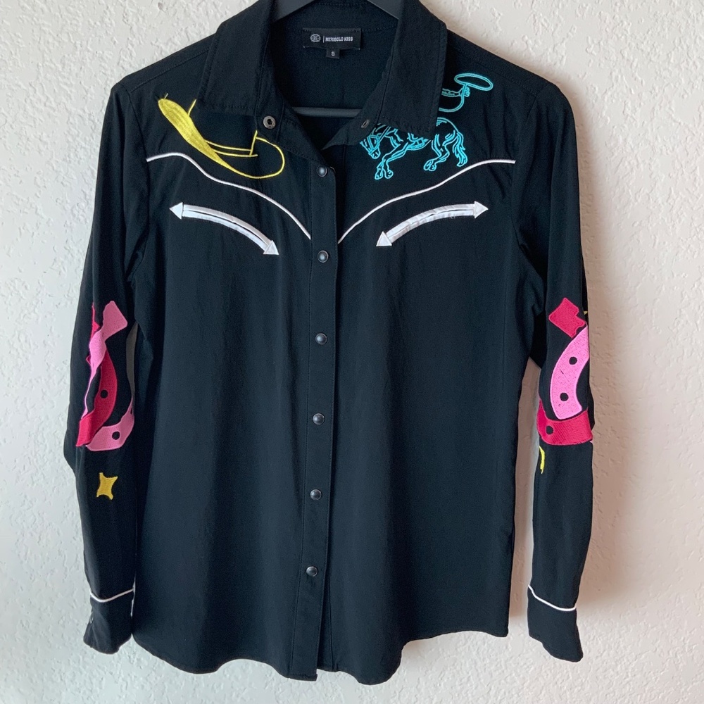 LIKE NEW! Merigold Kiss Embroidered Western Shirt Bohemian Black Size Small - Picture 2 of 11